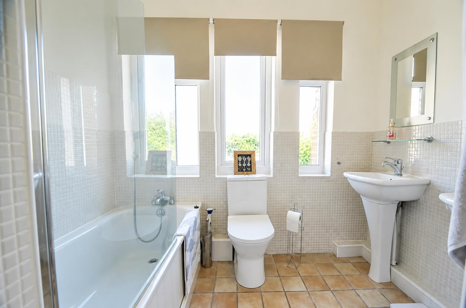 Daws Lane, Mill Hill, NW7, Mill Hill